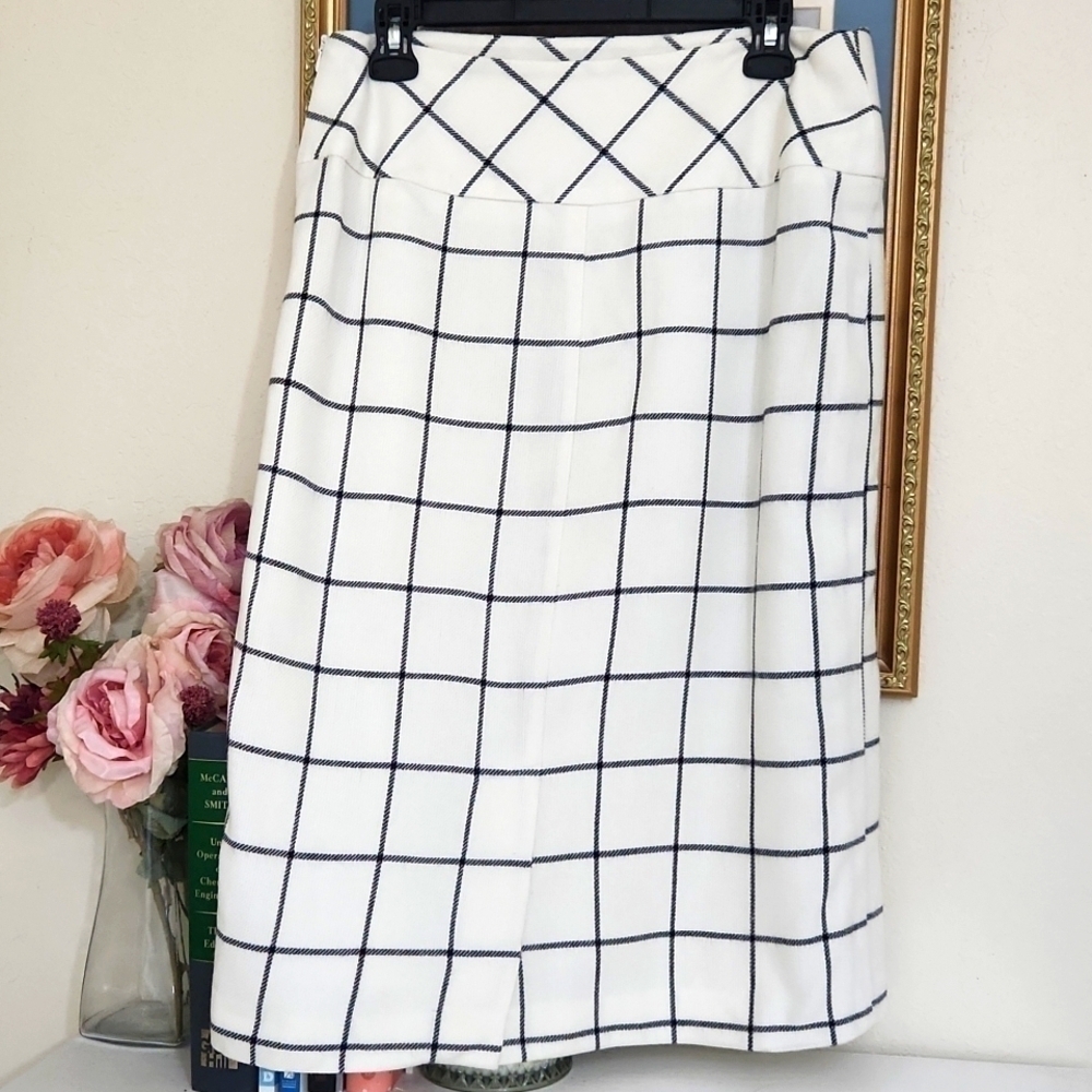 Elegant White Checkered Modest Skirt Large Career - Picture 5 of 7